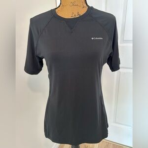 Columbia sportswear top. Great condition